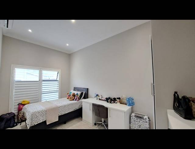 4 BEDROOM TOWNHOUSE FOR SALE IN MORNINGSIDE